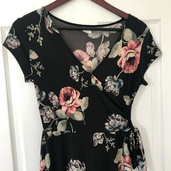 Kaileigh Stitch Fix Floral Wrap Maxi Dress - Picture 3 of 6